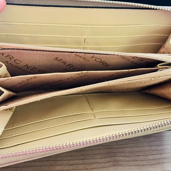 Ladies Accordion Wallet - Picture 2 of 3